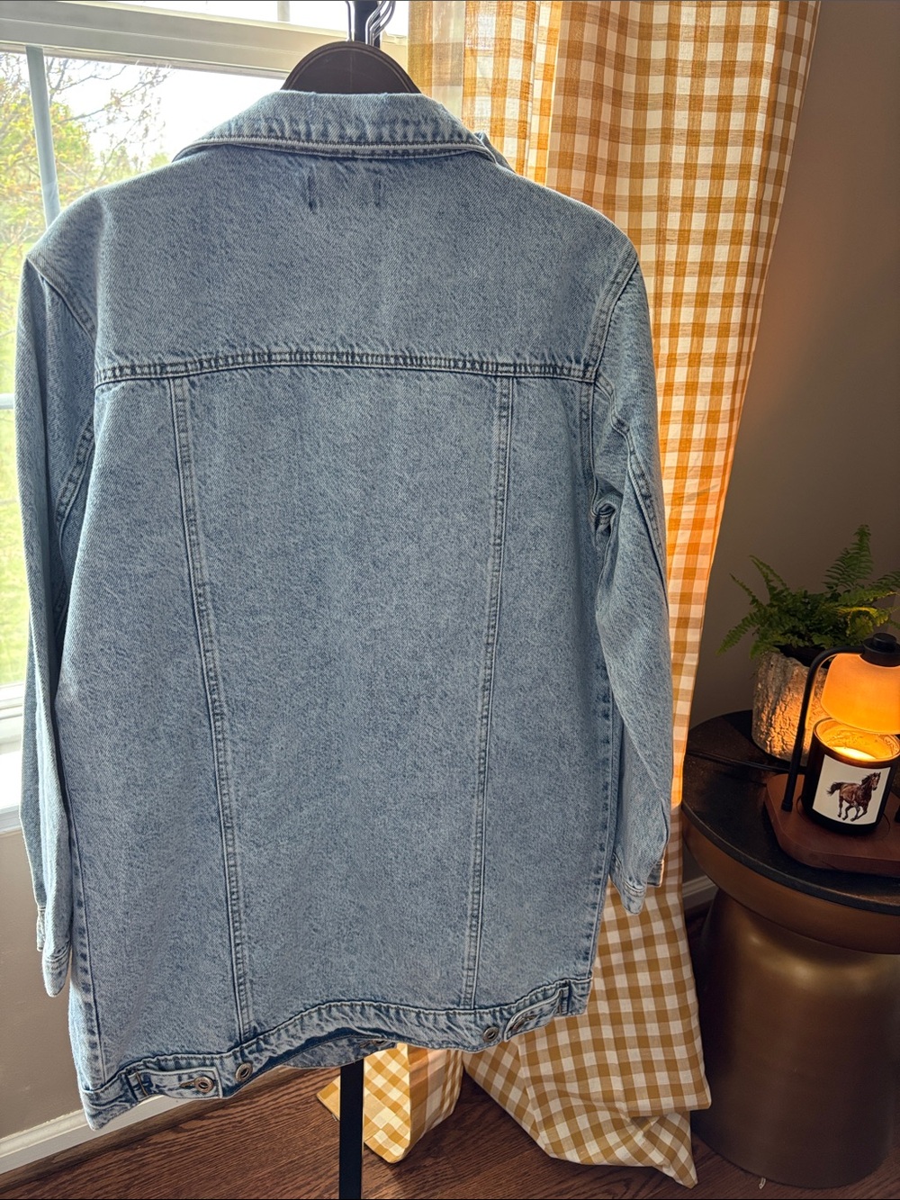 Last One Size L Light Wash Distressed 3/4 Length Denim Jacket - NWT - Picture 2 of 2